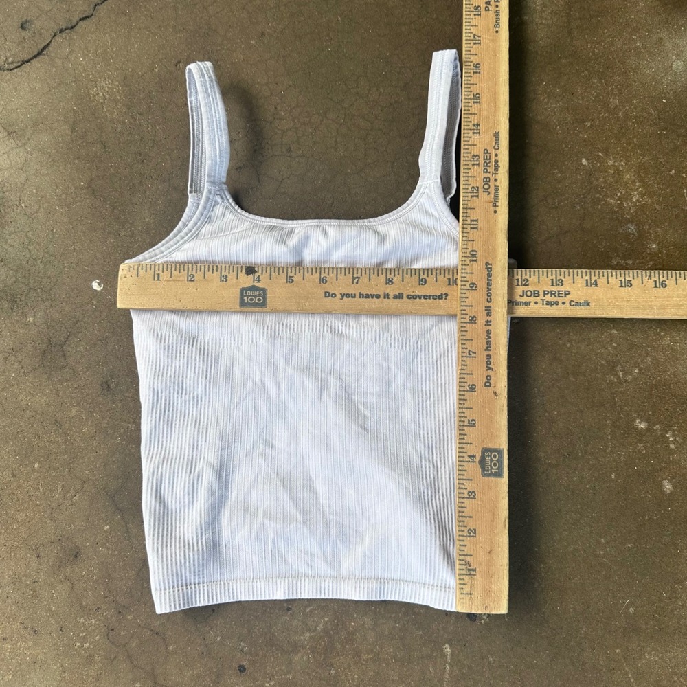 Lululemon Ebb to Street Tank Women 4 White Excellent Ribbed Cropped Shelf Bra - Picture 4 of 4